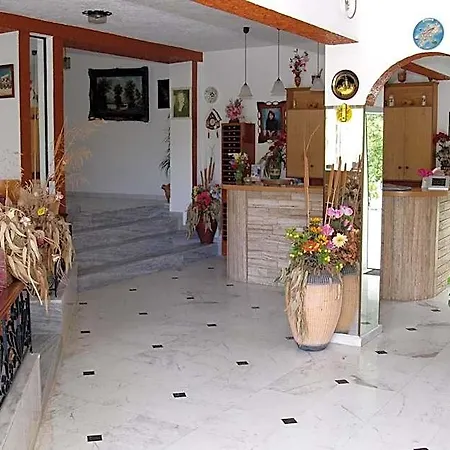 Rosmari Hotel 2*