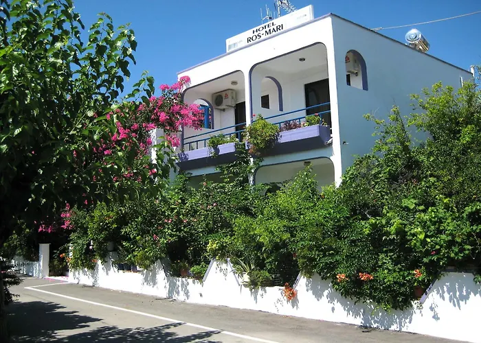 Rosmari ホテル 2*